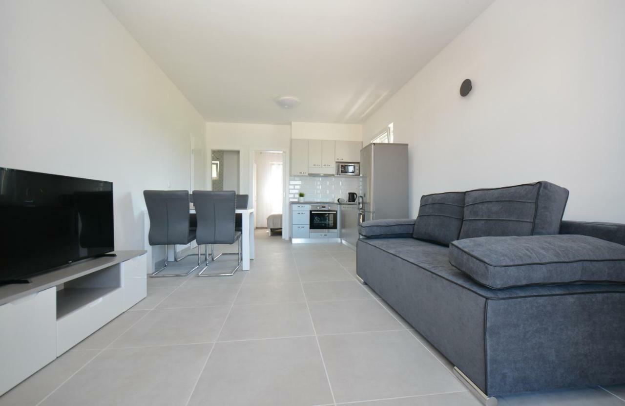 Apartments Piazza نين المظهر الخارجي الصورة