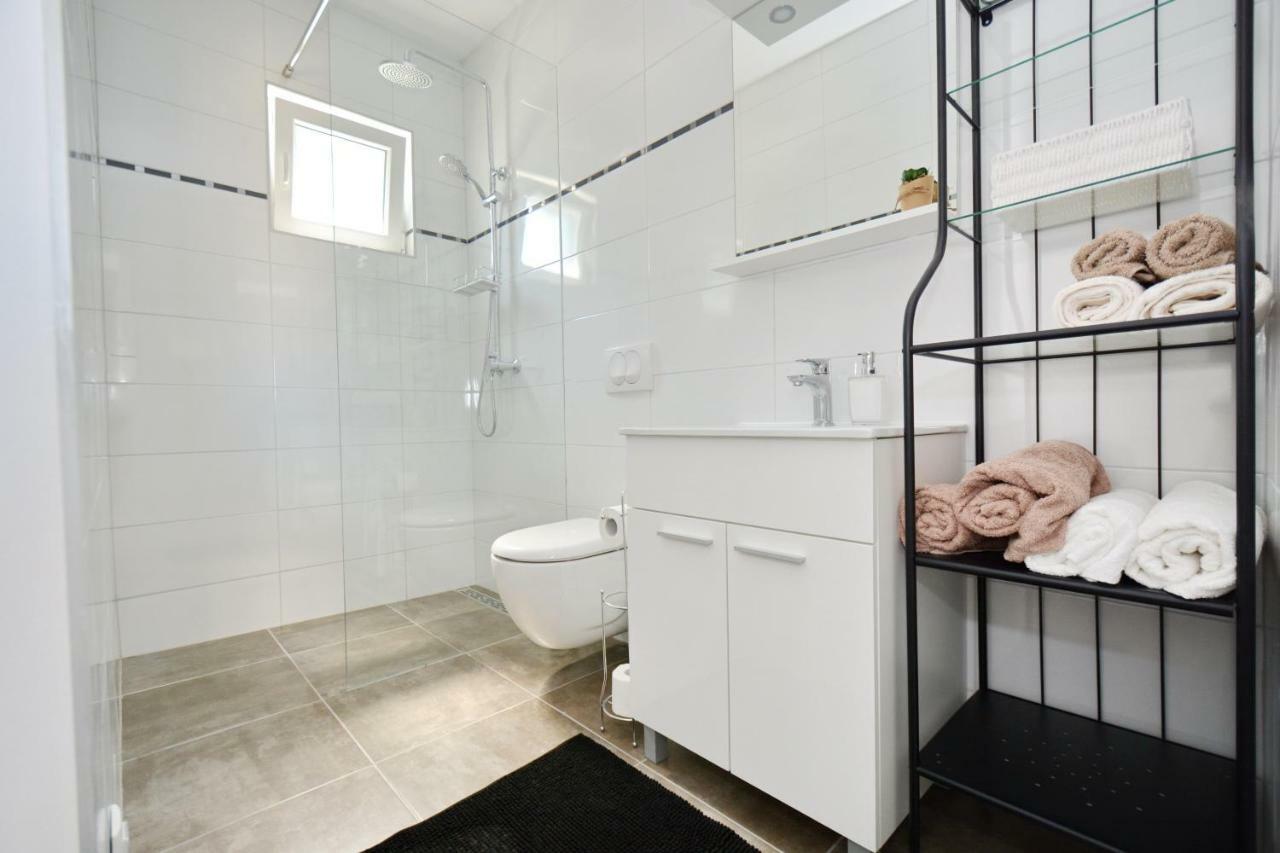 Apartments Piazza نين المظهر الخارجي الصورة